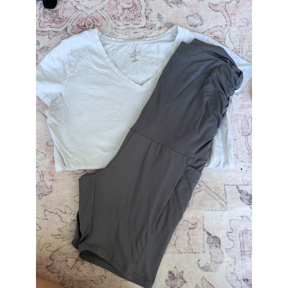 Isabel Maternity V-Neck Ruched Tee and Over Belly Pocket Bike Shorts Set Medium